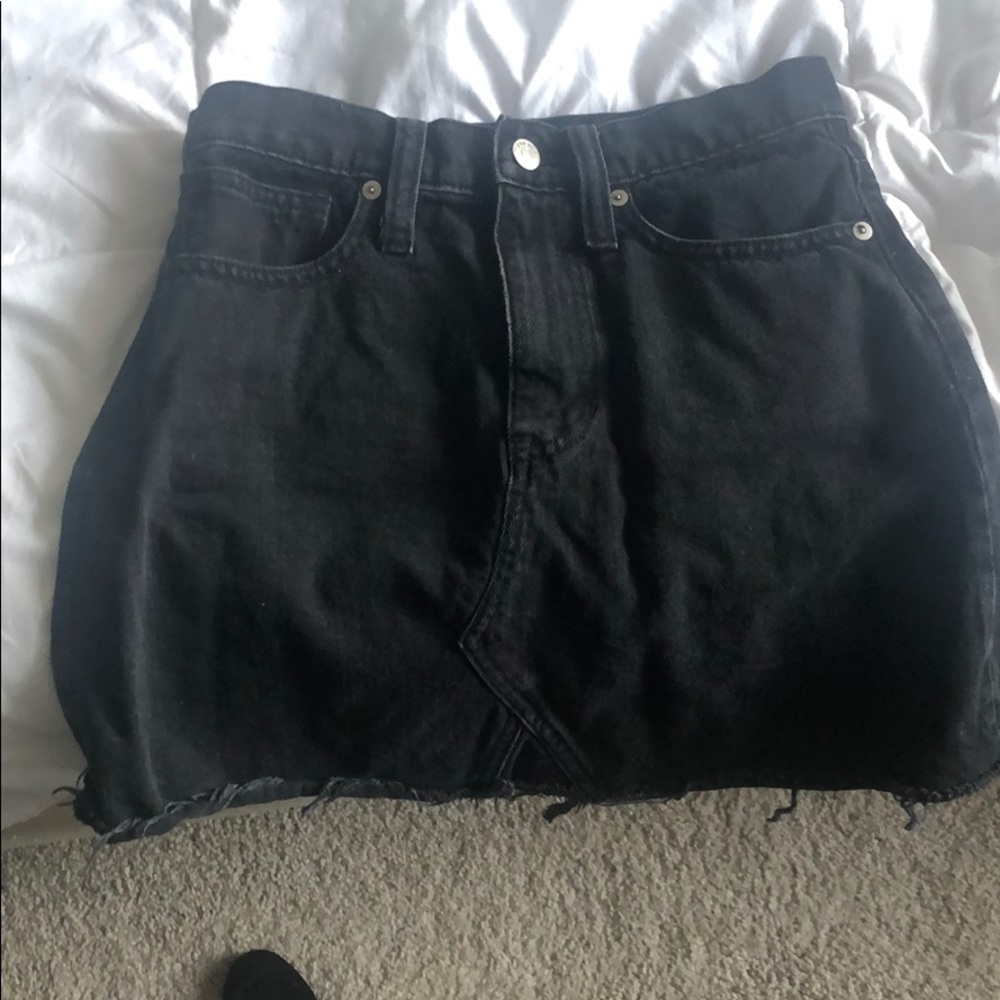 Size 25 black madewell cutoff skirt